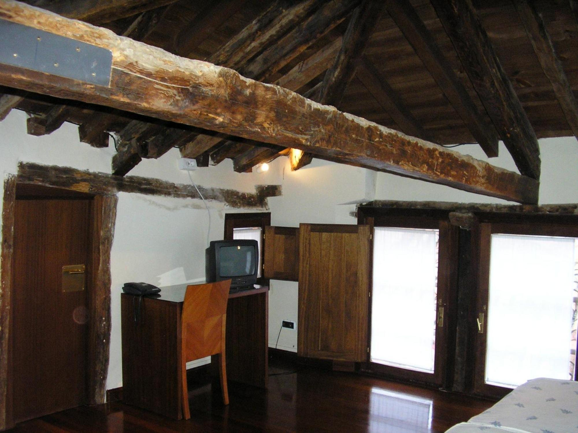 Hospederia Porta Coeli Hotell Siguenza Exteriör bild